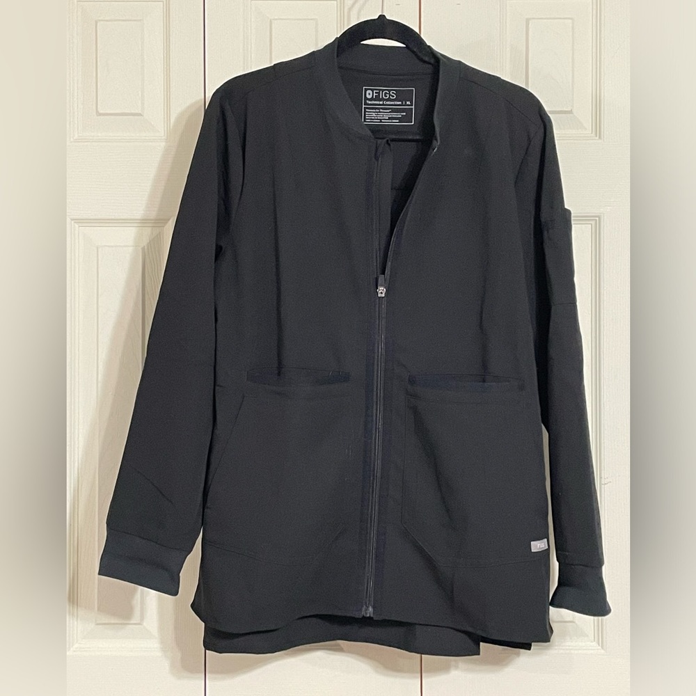 Figs Women's Black Zip Front Medical Jacket